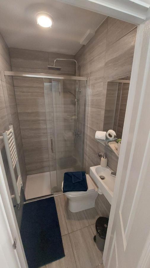 Double En-Suite Room Available In 3 Bed Apt London Exterior photo